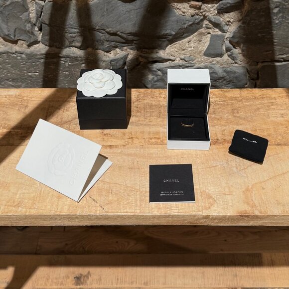 Chanel Coco Crush Mini Version Yellow Gold Ring - Picture 14 of 14